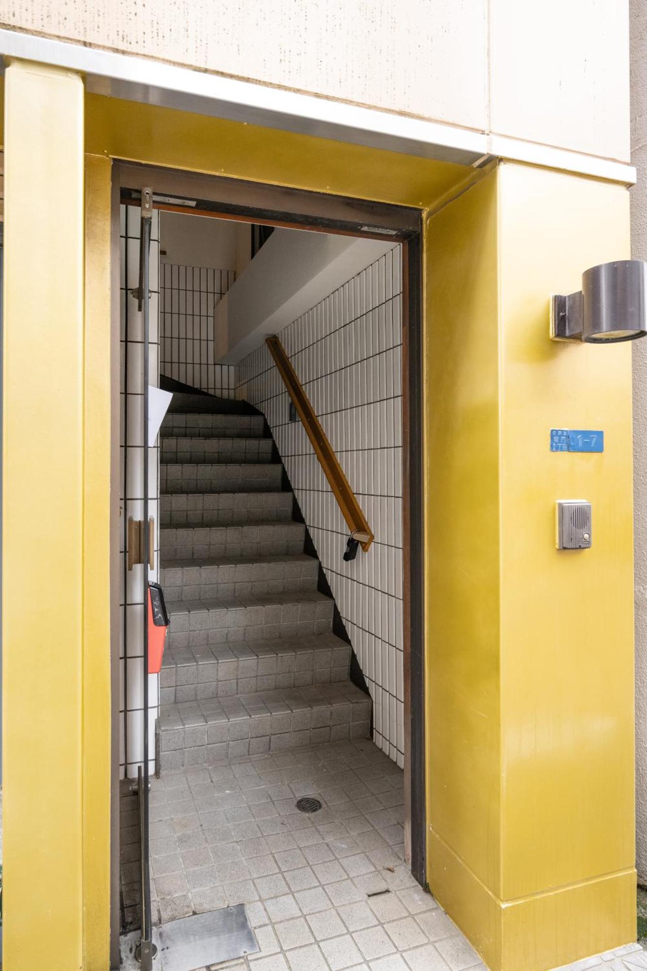Apartment Thunder -雷門サンダーホテル- 浅草駅から徒歩5分 ベビー用品付き ファミリーも歓迎 大人8名もok!! *