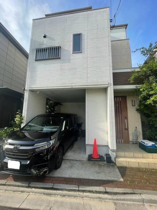 Tommy's House 東京都内では貴重な無料駐車場付で大地震でも安心の新しい家 Holiday home *
