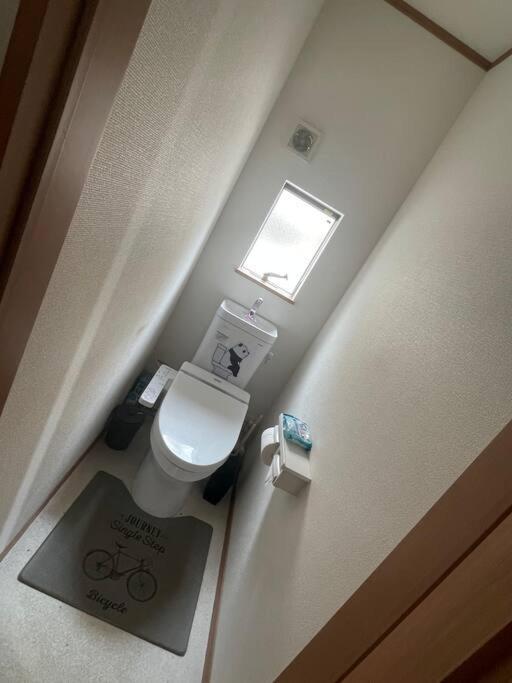 Holiday home Tommy's House 東京都内では貴重な無料駐車場付で大地震でも安心の新しい家 Tokyo