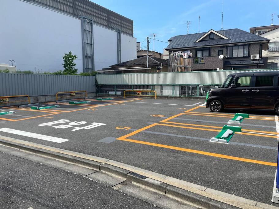 Tommy's House 東京都内では貴重な無料駐車場付で大地震でも安心の新しい家 Tokyo