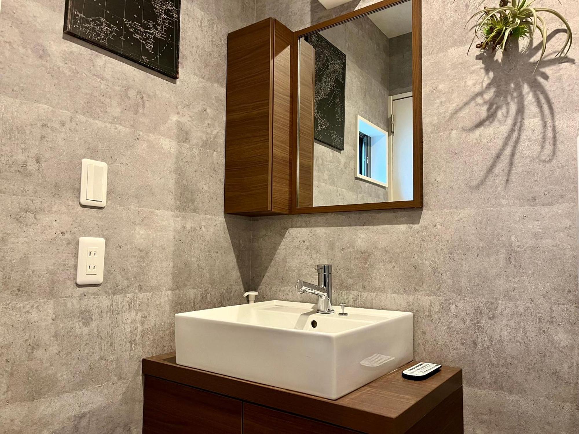 Holiday home Detached House, 3min Walk To Stn, 17min To Asakusa, 10min To Skytree, Direct To Tyo Airports, Free Parking Tokyo