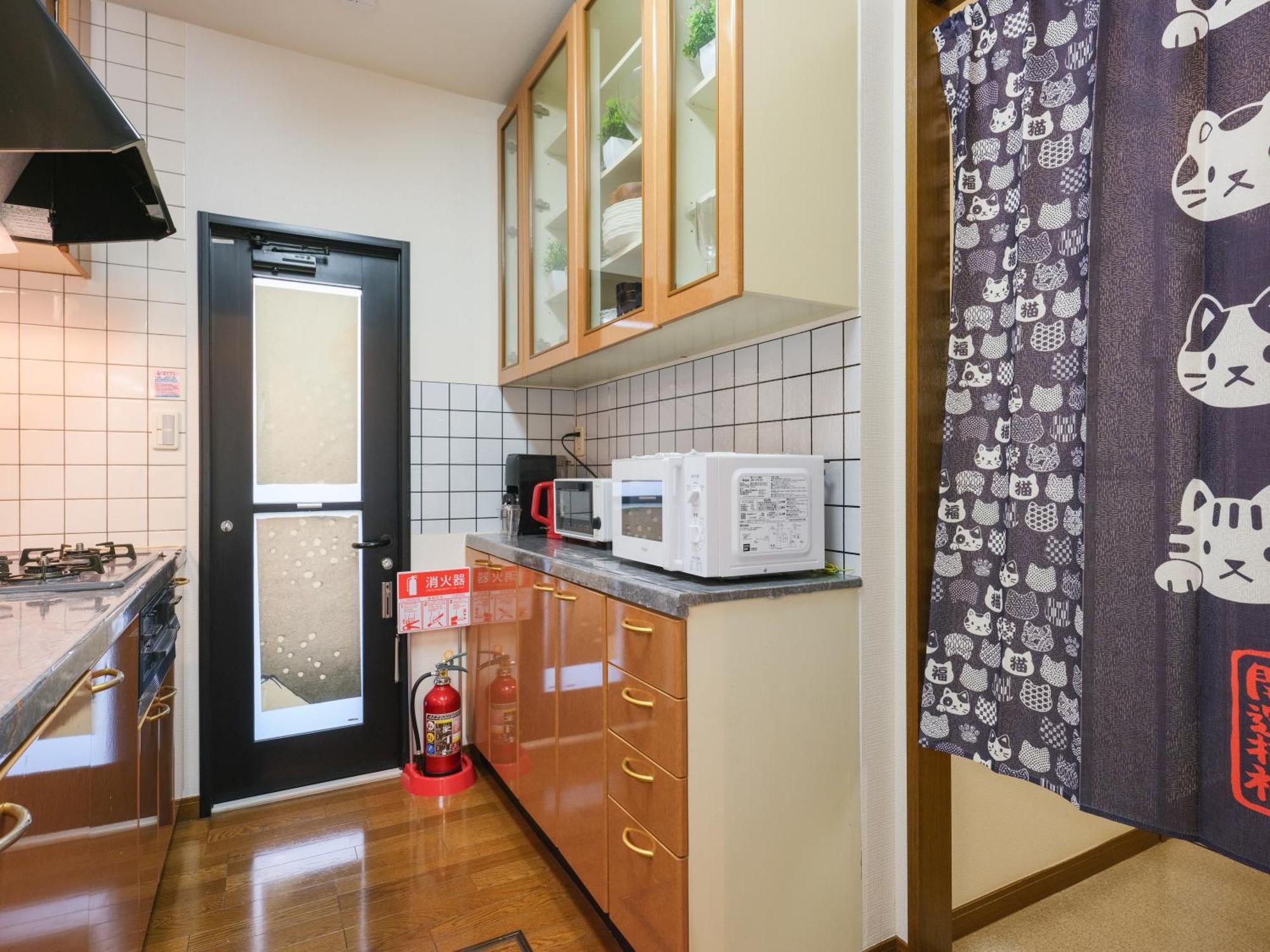 コンフォート蓮沼 Apartment