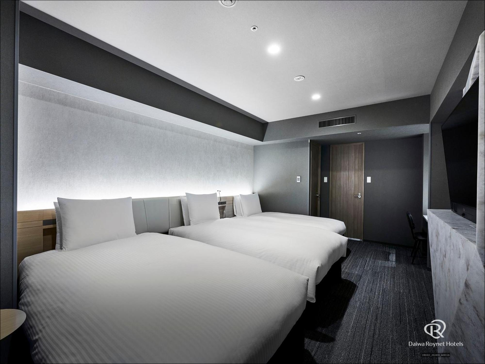 Hotel Daiwa Roynet Nishi-shinjuku Premier 4*