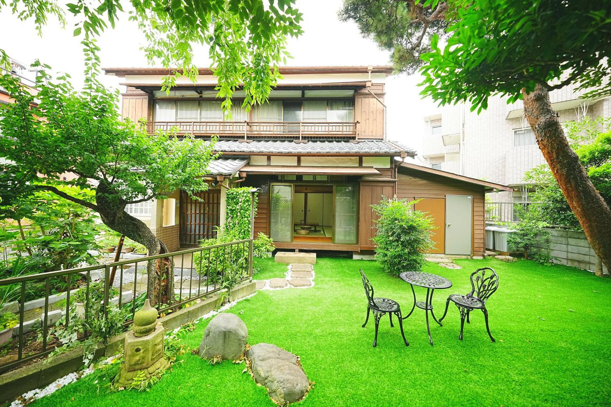 Family Or Business Travel 20 Percent Off丨200 Sqm 丨 14 Min To Shinjuku 丨century-old Japanese Garden 丨3 Parking Spaces丨4 Bedrooms