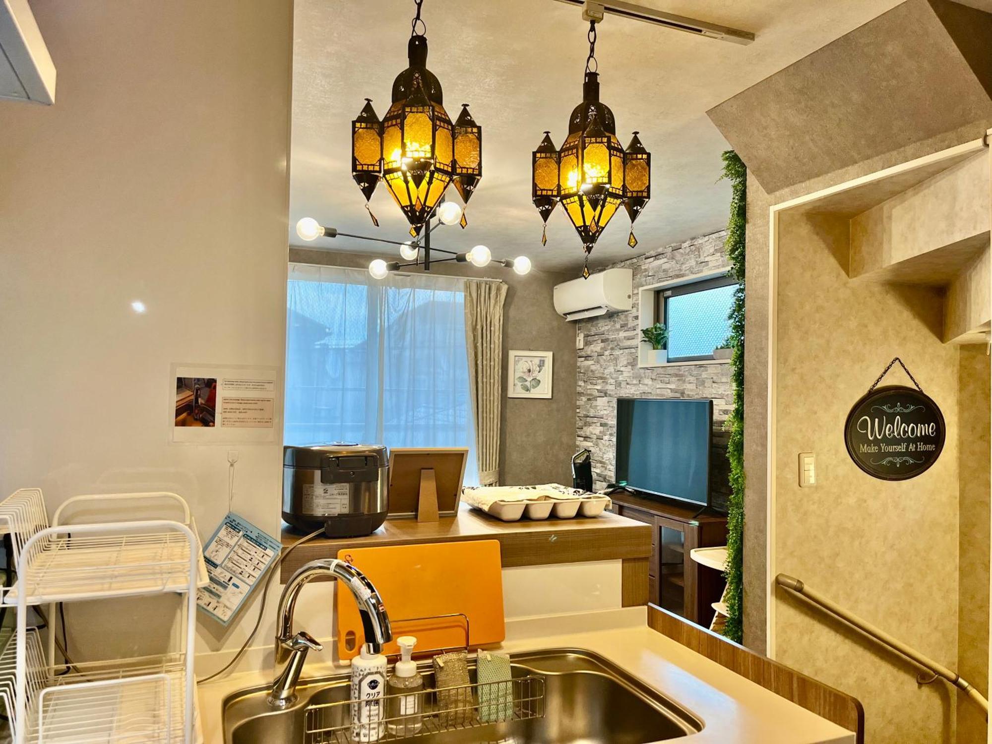 Detached House, 3min Walk To Stn, 17min To Asakusa, 10min To Skytree, Direct To Tyo Airports, Free Parking Holiday home Tokyo