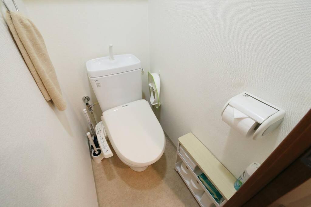 Apartment ガイア歌舞伎町壱番館101 *