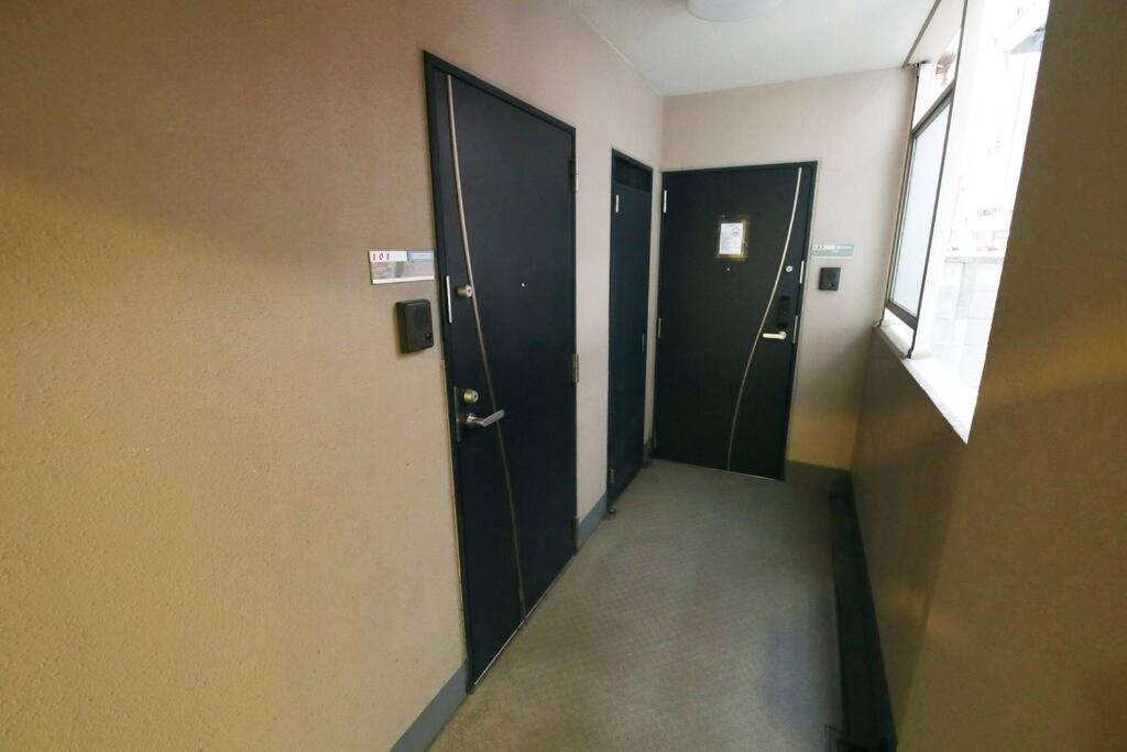 ガイア歌舞伎町壱番館101 * Tokyo