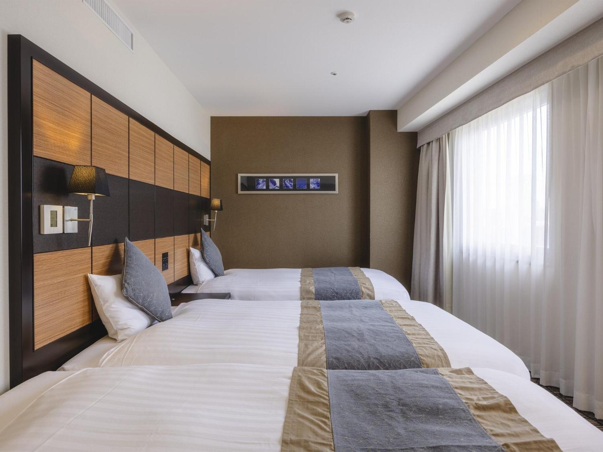 Wing International Premium Yotsuya 3*