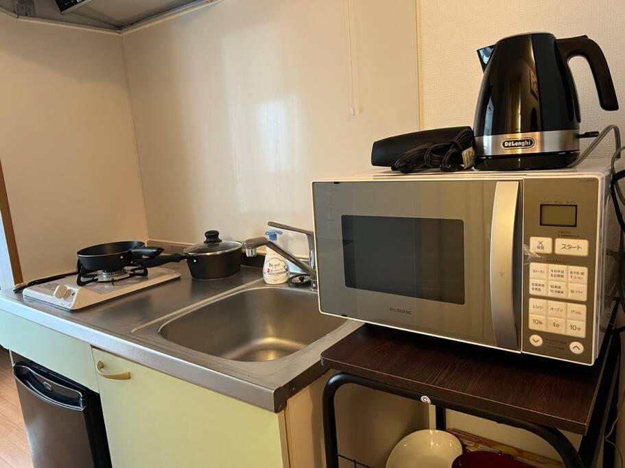 Apartment Fuji Flat 新大久保駅から徒歩20秒 新宿駅も徒歩15分 有名レストラン多数 歌舞伎町も歩いて行けます *
