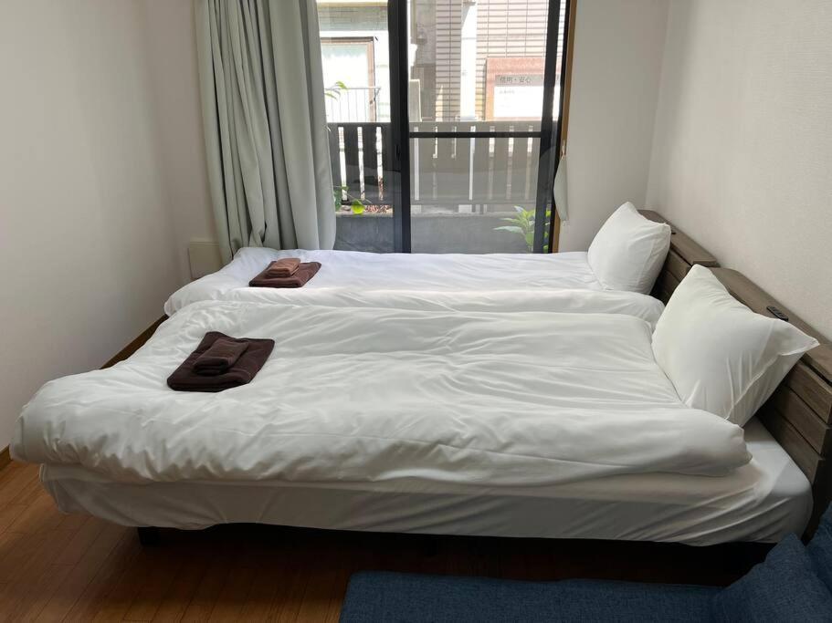 Apartment Fuji Flat 新大久保駅から徒歩20秒 新宿駅も徒歩15分 有名レストラン多数 歌舞伎町も歩いて行けます