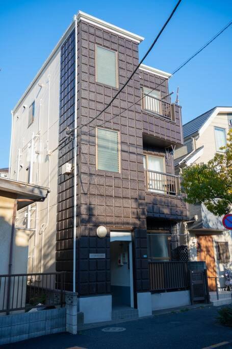 2階 小岩駅徒歩15分 収容4人 成田羽田からバス直通 *