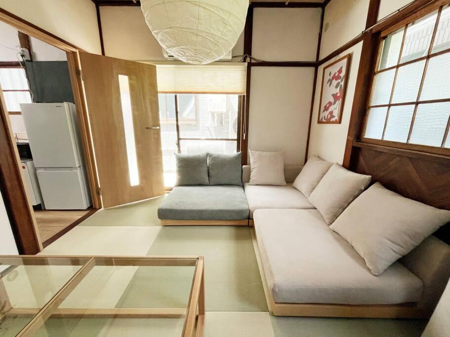 弥生町1丁目戸建 *