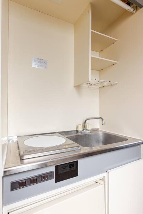 Apartment 弥生町1丁目206