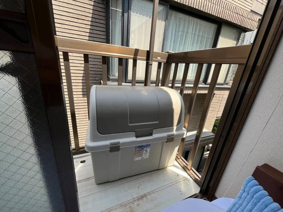 弥生町1丁目206 * Tokyo