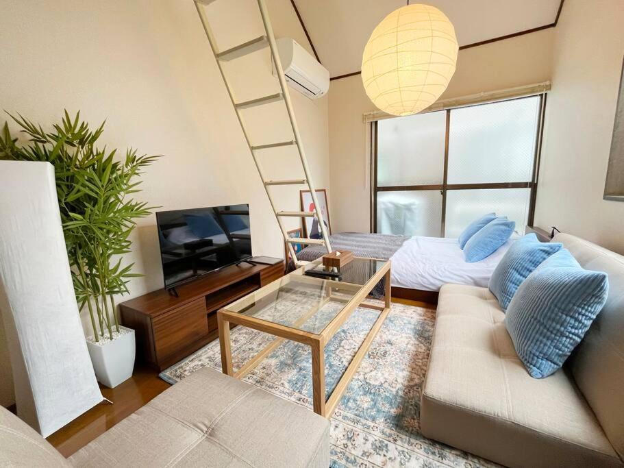 弥生町1丁目206