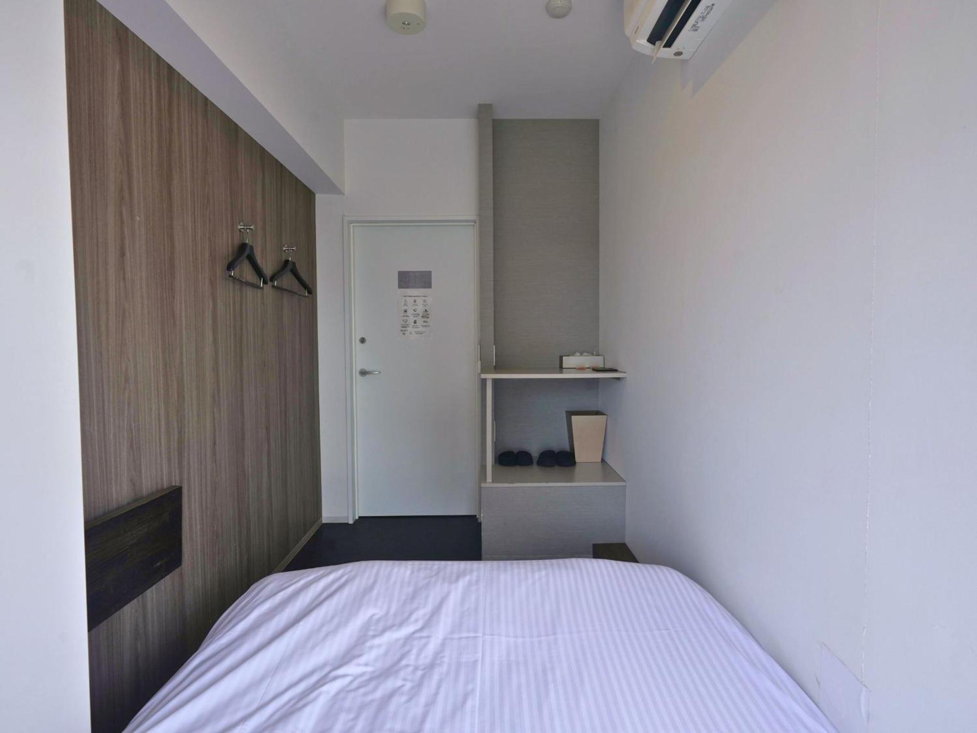 &and Minamisenju Hostel