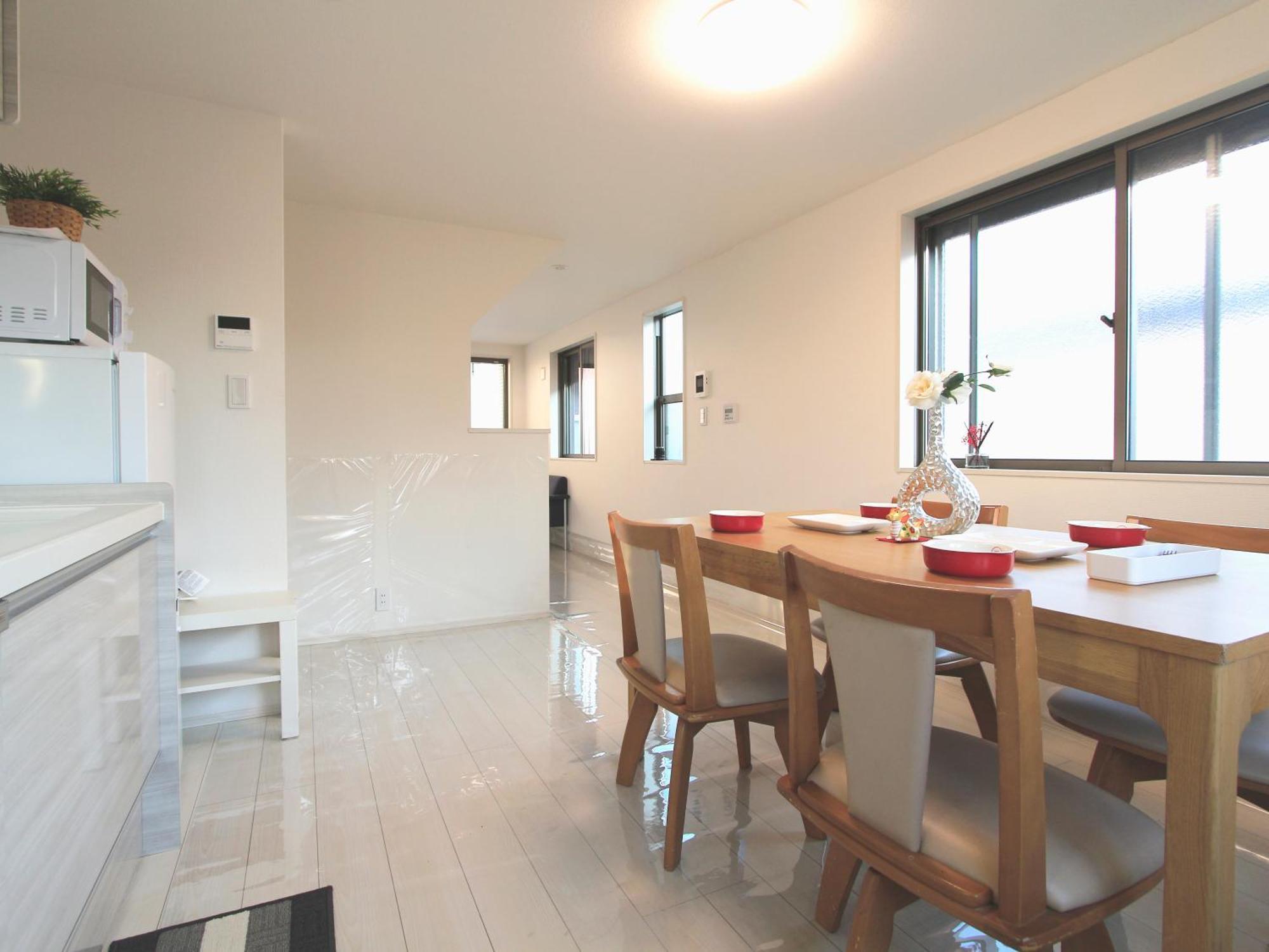 New Building Shinjuku Area Town House *