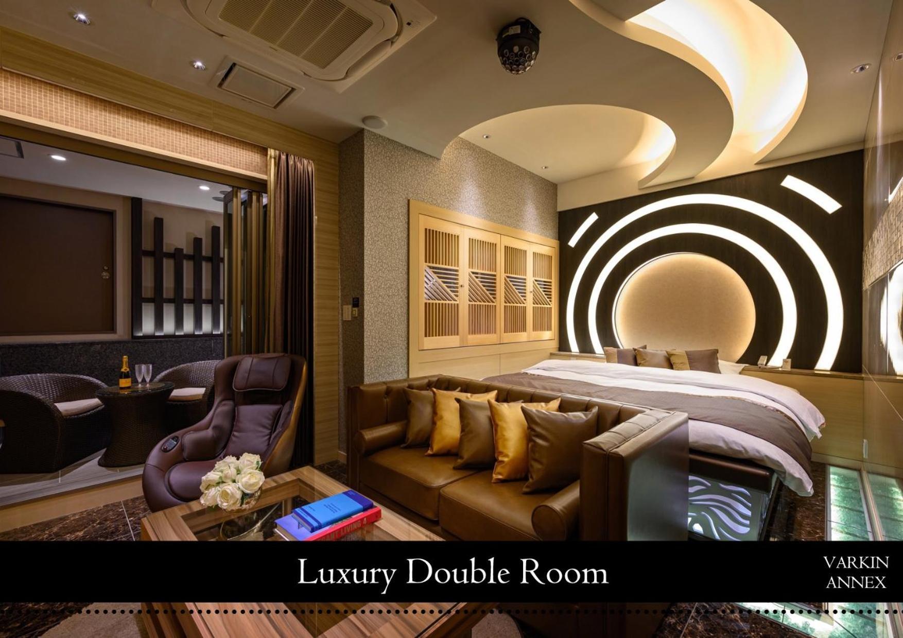 Hotel Varkin Annex 3*