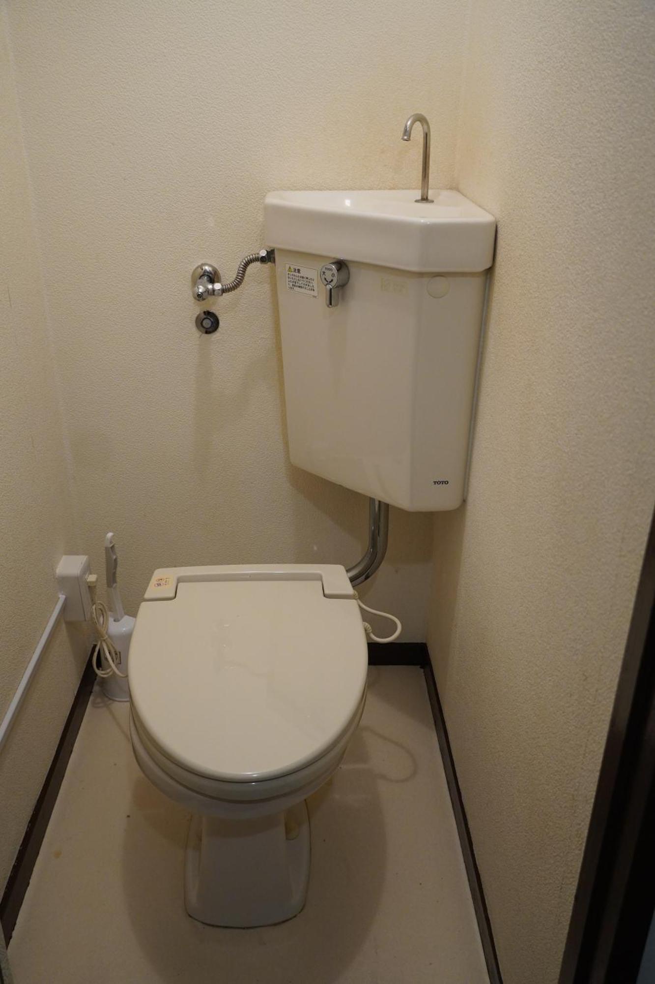 恵比寿駅から徒歩1分 渋谷3分 新宿10分 30m2でゆったり 最高の立地 302号室 Apartment *