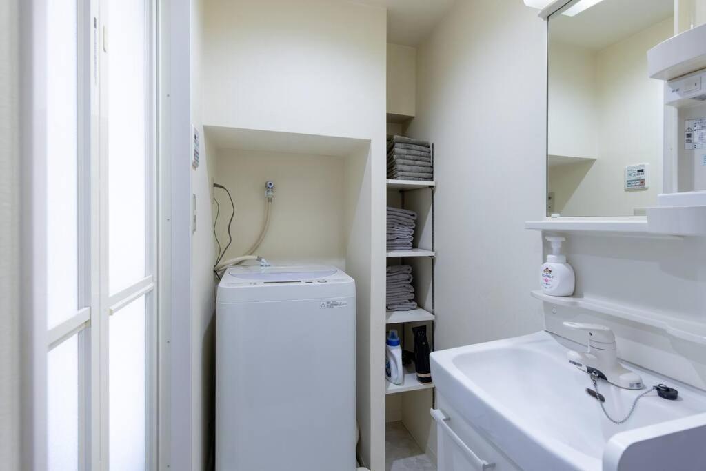 Nishishinjuku5chome Sta 5 Mins Walk Max 5 People Apartment Tokyo