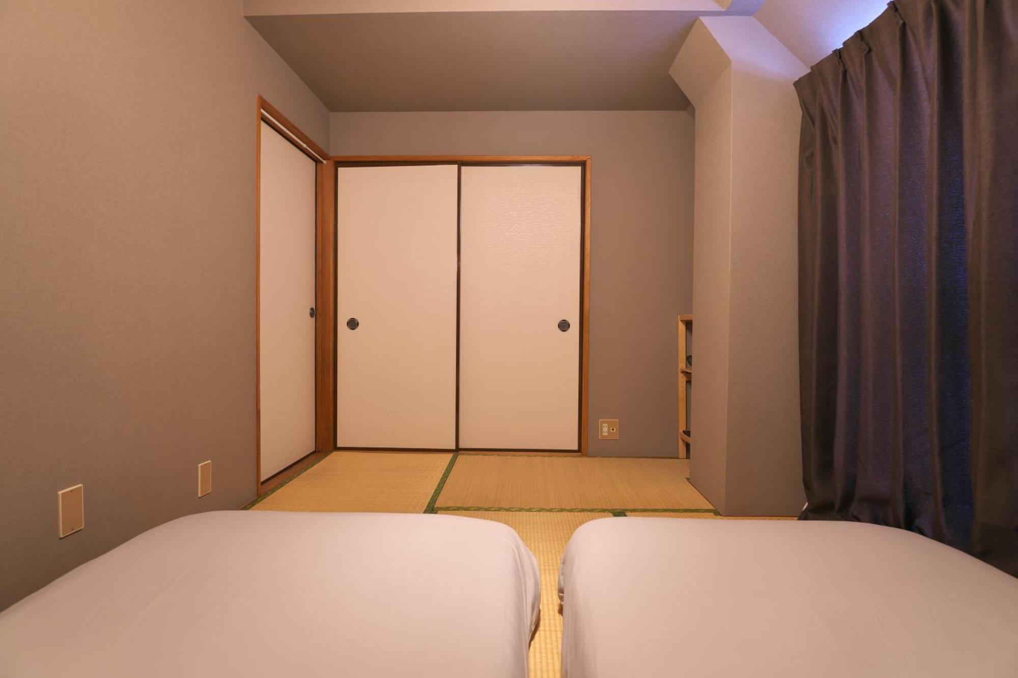 Zen Abode Japanese-style And Modern Western-style *