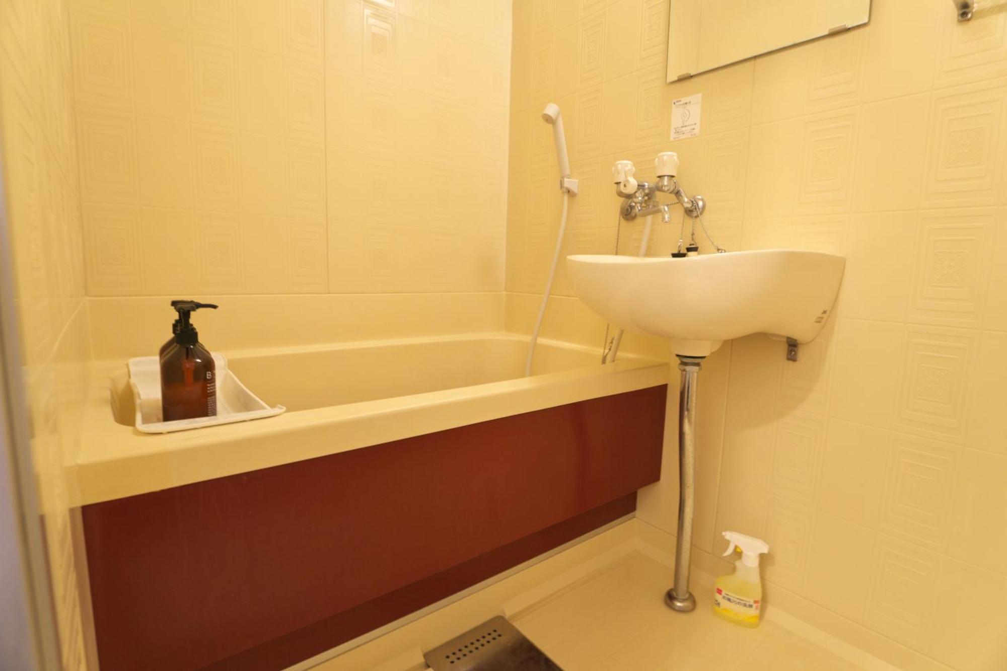 Apartment Zen Abode Japanese-style And Modern Western-style Tokyo