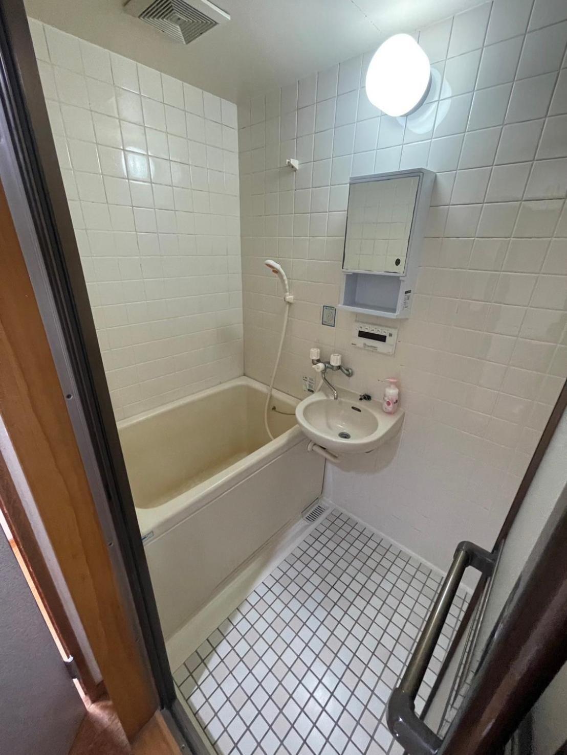 Apartment アンドステイ昭和町 *