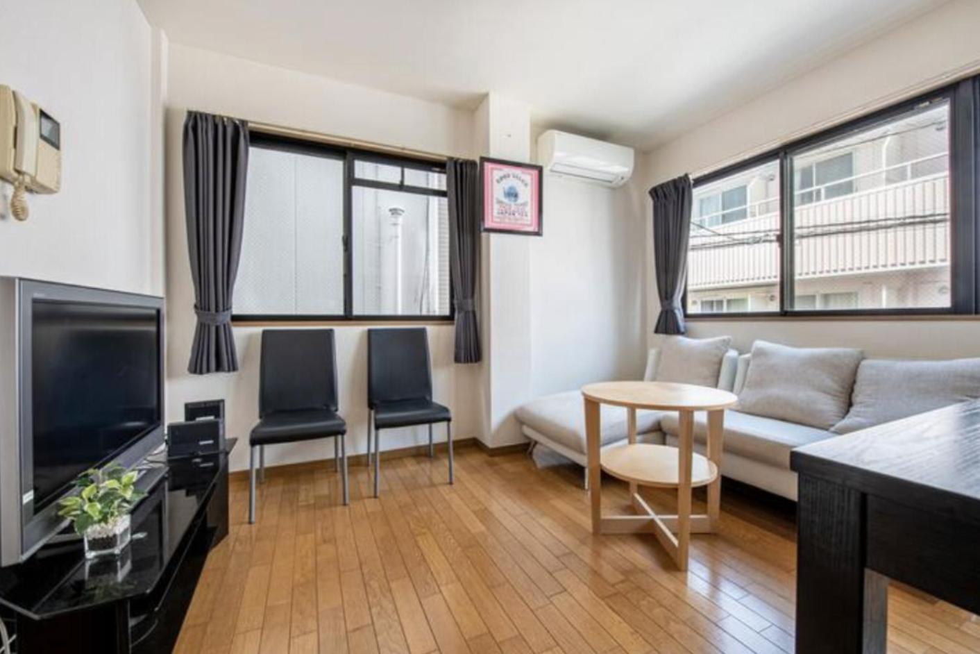 Triloop Higashi-shinjuku Apartment