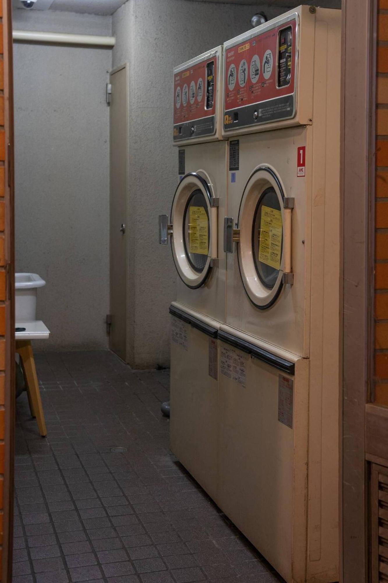 涩谷中心街 车站步行4分钟 最多住7人 免费随身便携wifi 宽敞阳台 * Tokyo