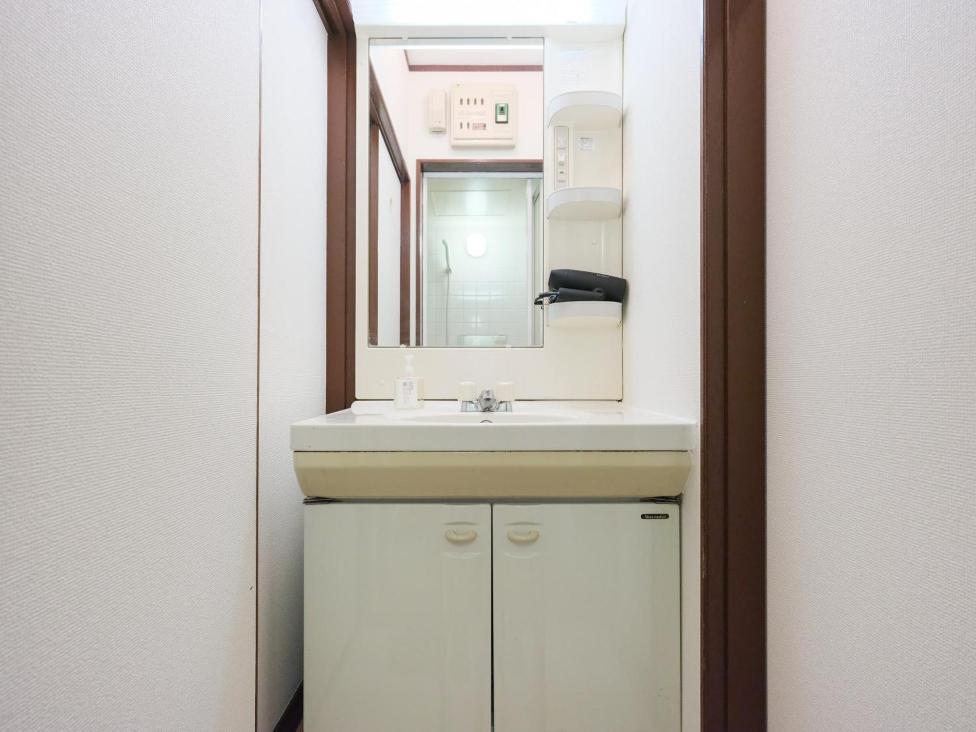 グレース横山 Apartment