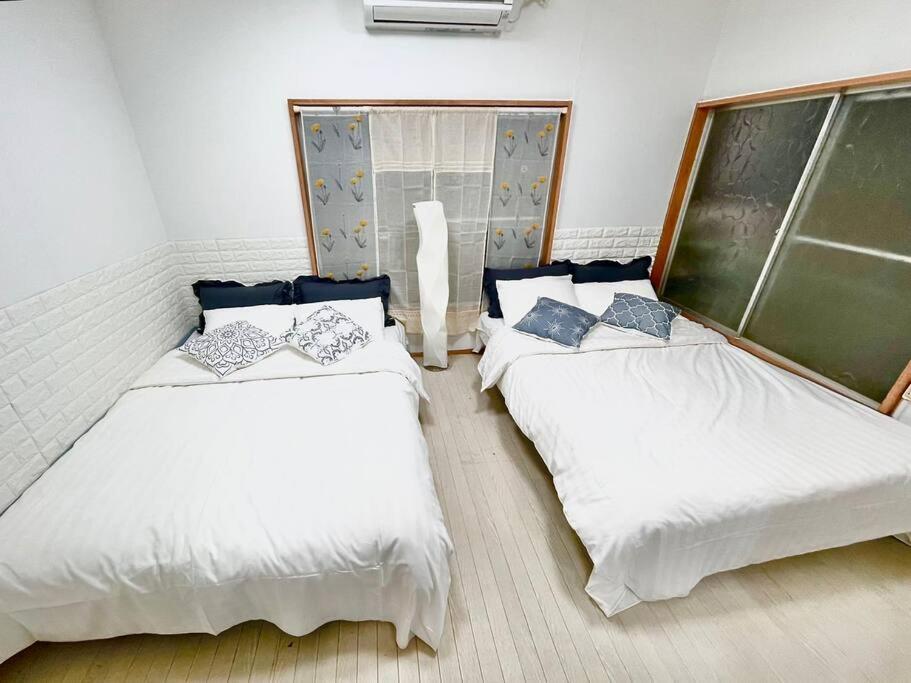 & Orange House Apartment