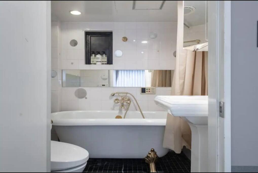 グラスキャビン浜松町ss Second And Third Floors *