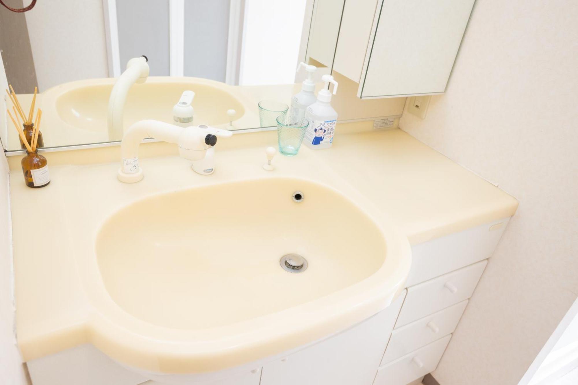 Apartment Miko's House Setagaya, Shinjuku 10min, Tranquil Hideaway, Lucky Cat Temple, Super Market 新宿10分 下北沢2km 喧騒から離れた隠れ家, 招き猫の豪徳寺 あなたの東京の家 *