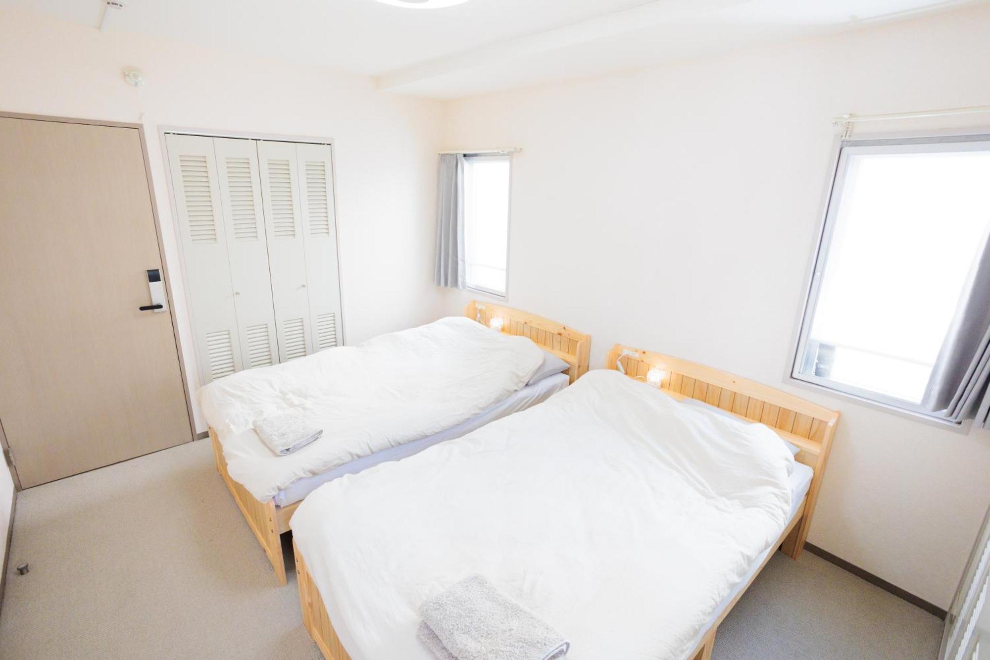 Apartment Miko's House Setagaya, Shinjuku 10min, Tranquil Hideaway, Lucky Cat Temple, Super Market 新宿10分 下北沢2km 喧騒から離れた隠れ家, 招き猫の豪徳寺 あなたの東京の家