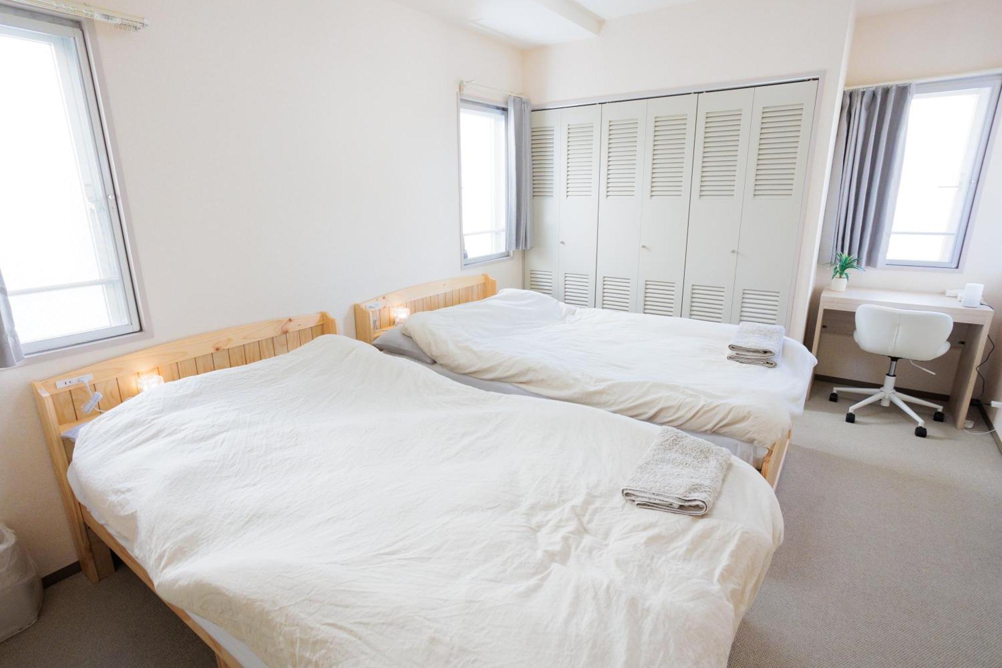 Apartment Miko's House Setagaya, Shinjuku 10min, Tranquil Hideaway, Lucky Cat Temple, Super Market 新宿10分 下北沢2km 喧騒から離れた隠れ家, 招き猫の豪徳寺 あなたの東京の家 Tokyo