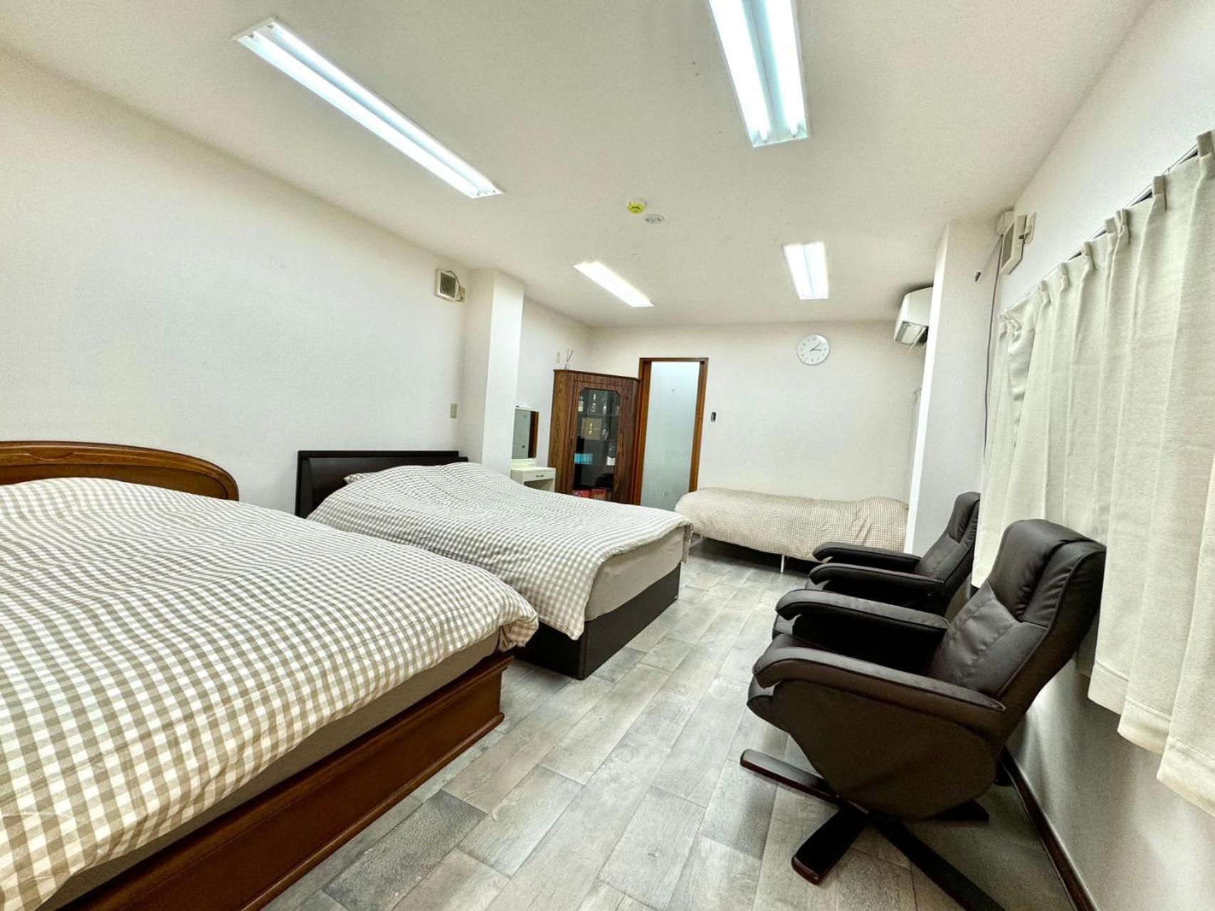 Homestay Kobayashi *