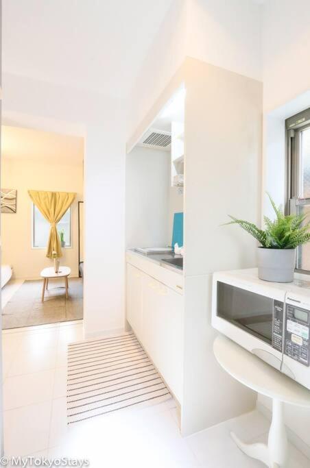 New! Downtown Shibuya Prime Unit, Perfect Location Apartment Tokyo
