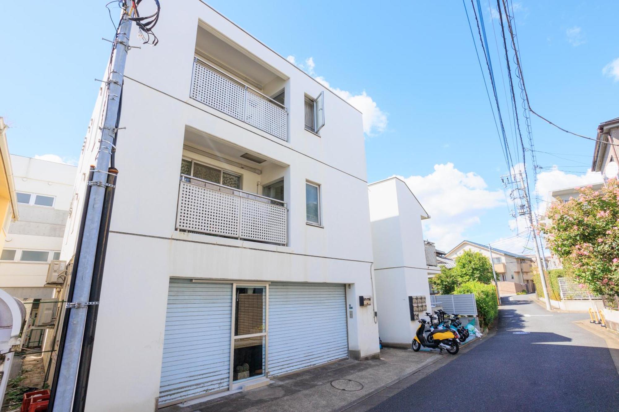 Apartment Miko's House Setagaya, Shinjuku 10min, Tranquil Hideaway, Lucky Cat Temple, Super Market 新宿10分 下北沢2km 喧騒から離れた隠れ家, 招き猫の豪徳寺 あなたの東京の家