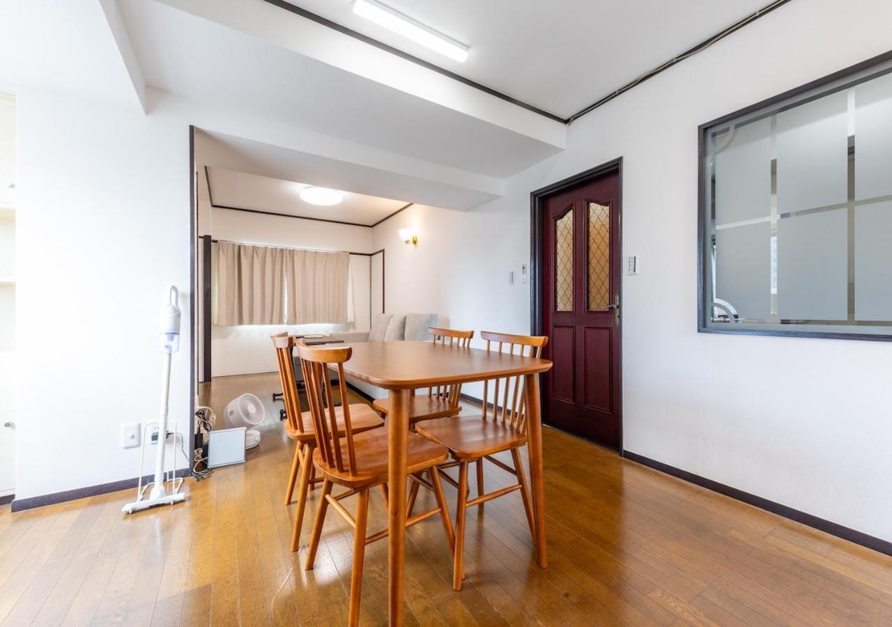 Apartment べニールメゾン泉 *