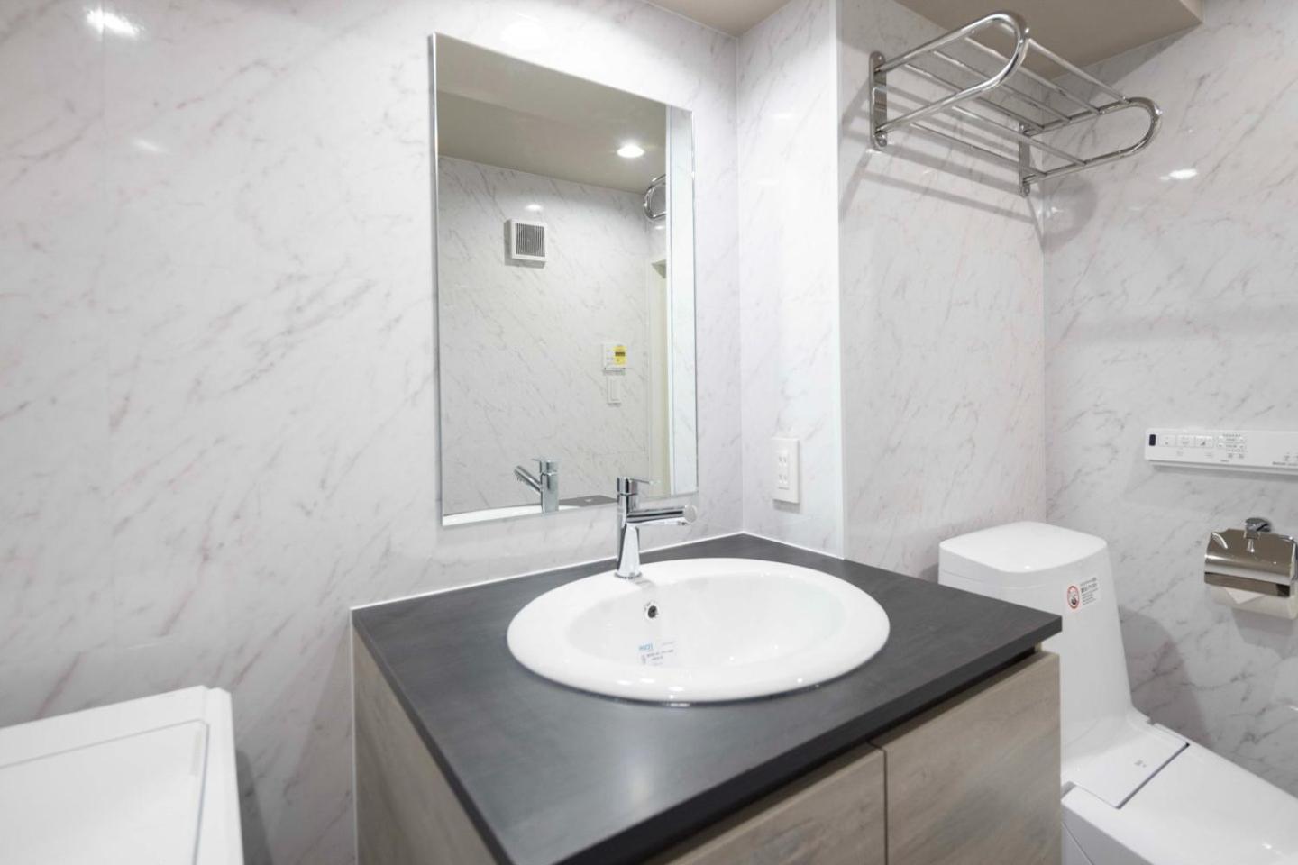 Apartment Ch Wasedaturumakicho