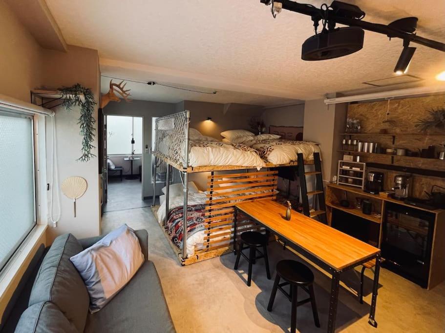 ワンフロア貸切デザイナーズルーム 新宿まで10分 Apartment *