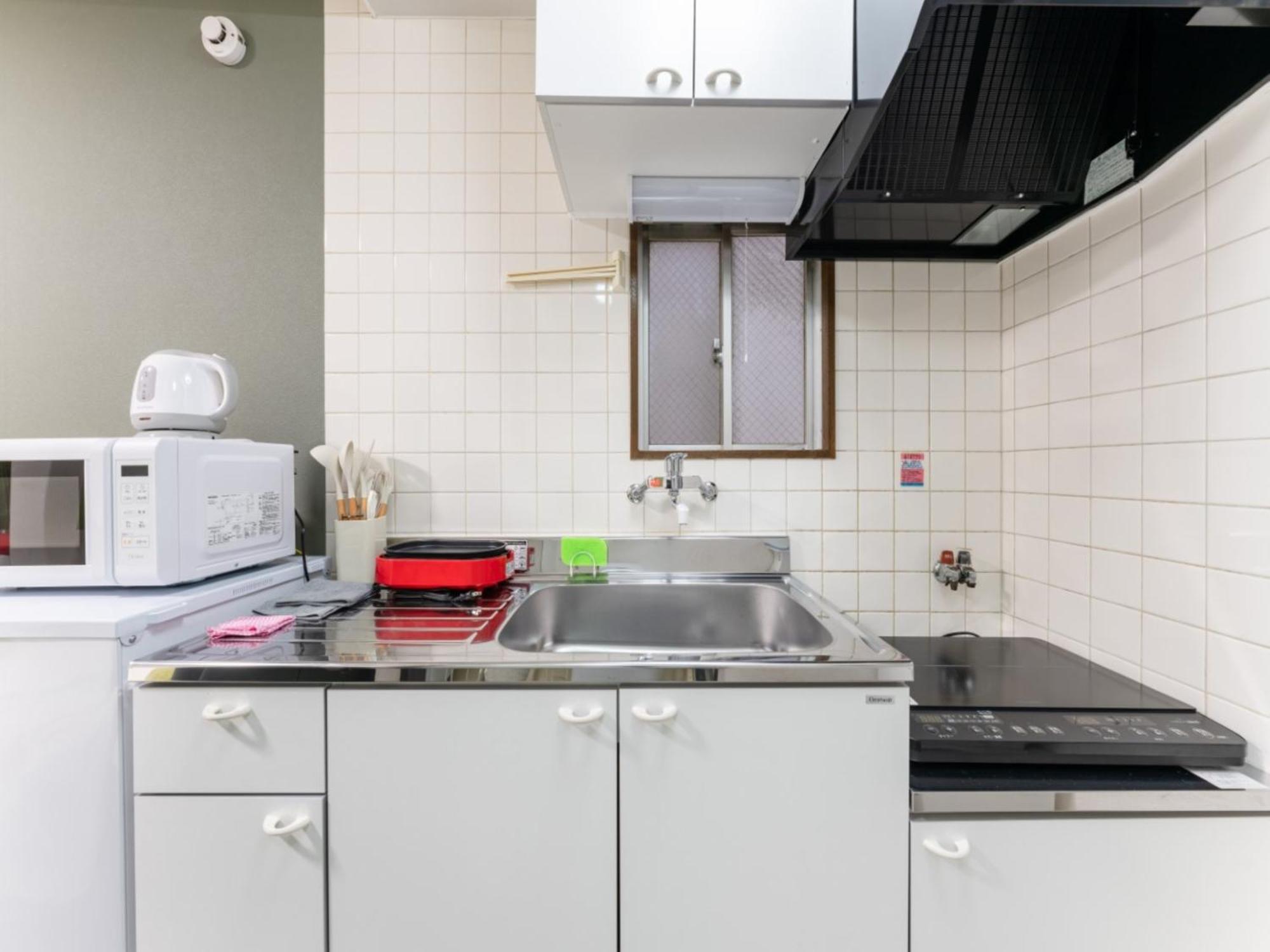 浅草駅徒歩4分,浅草寺8分,上野駅5分,カッパ橋道具街4分,switch,wi-fi Apartment