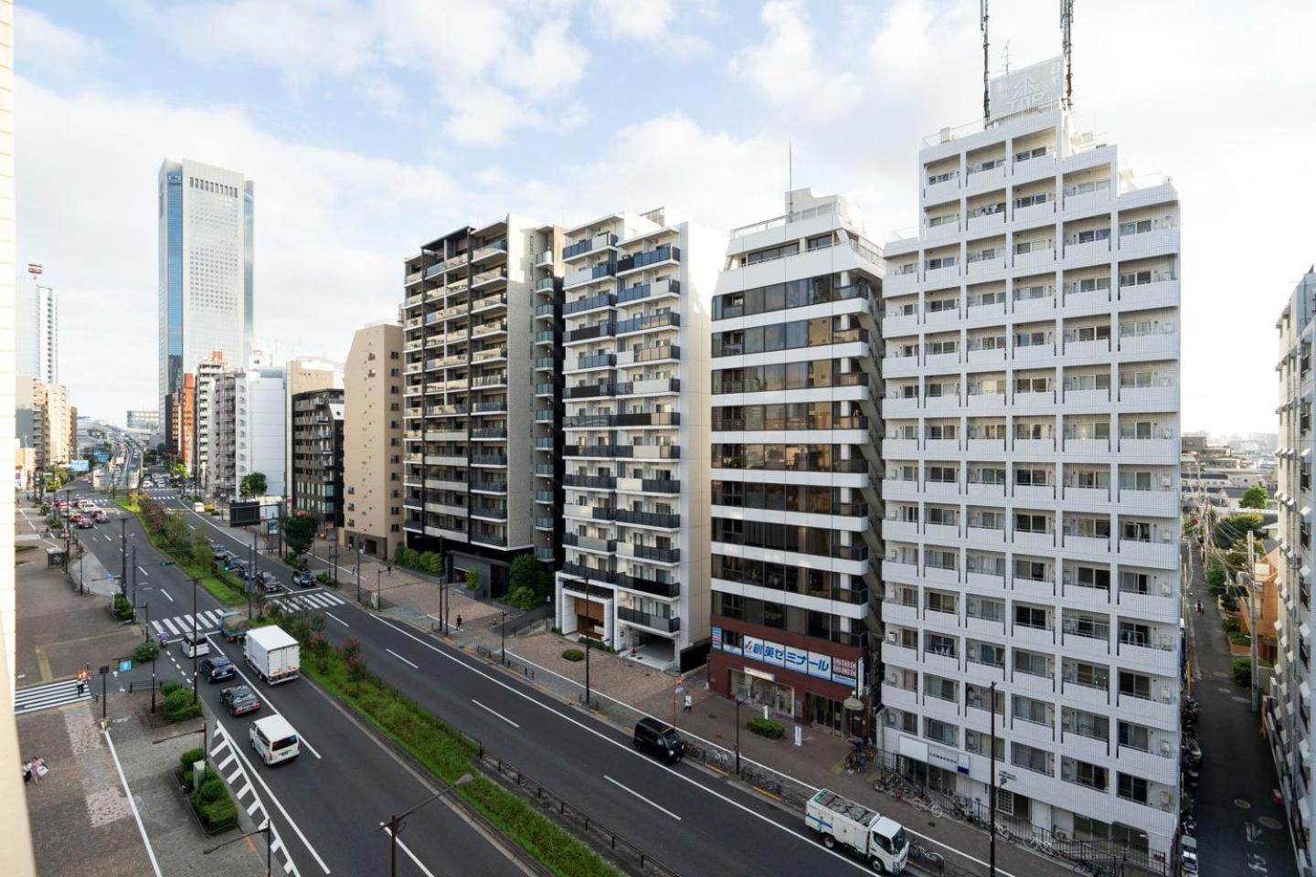 Leclerc Nishi-shinjuku Apartment