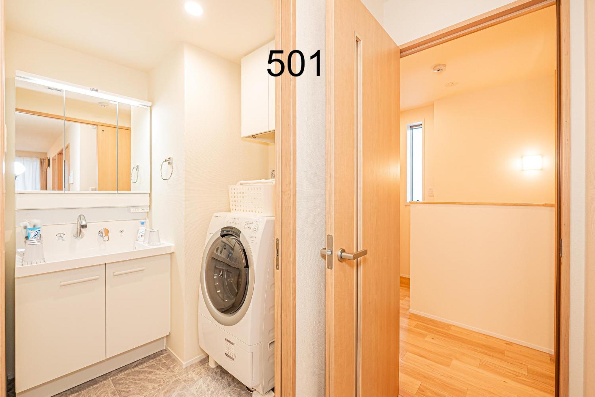 Newly Build Family-apt , Shinjuku Shibuya Ueno In 15 Minutes By Train Apartment *