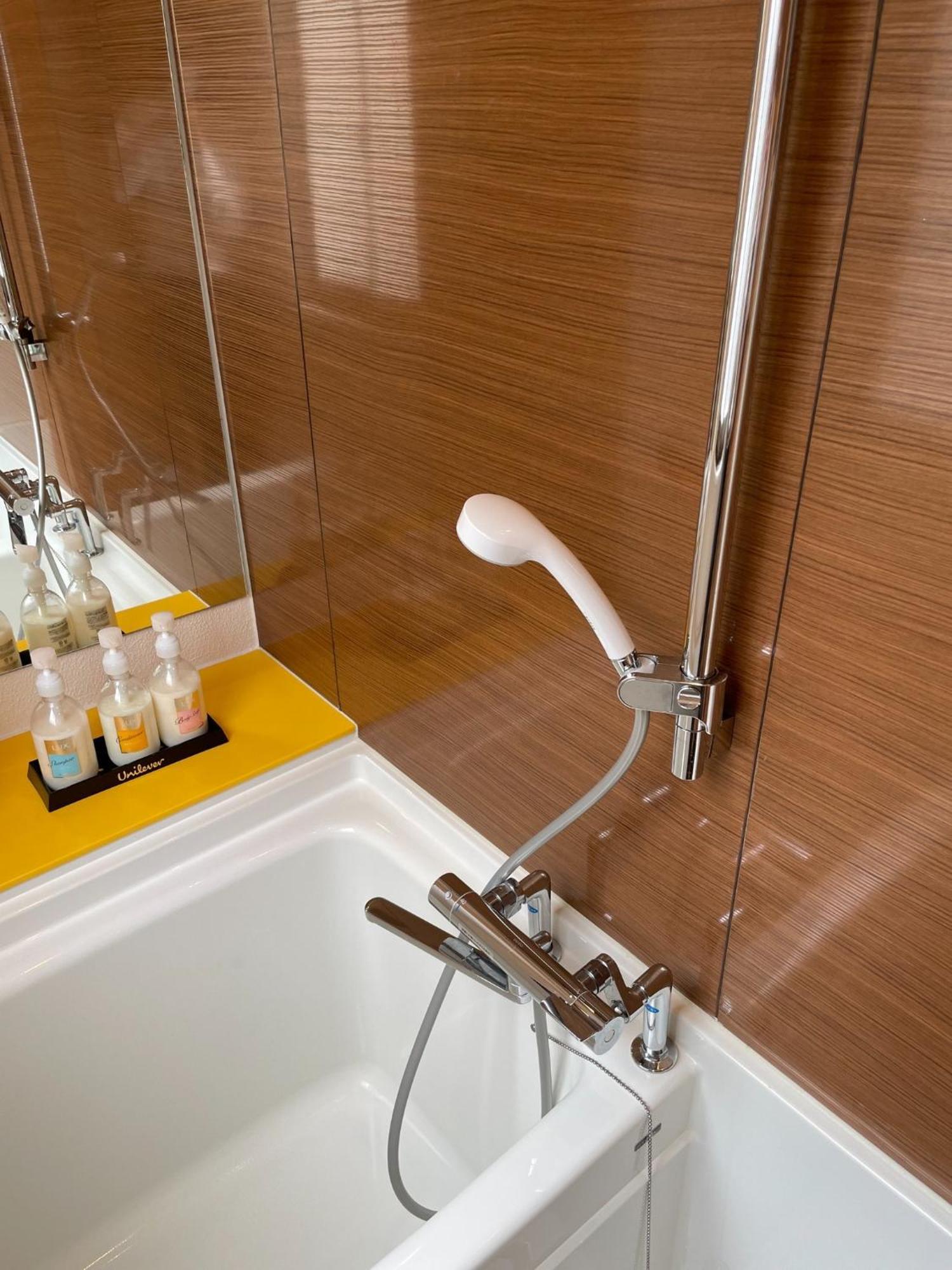 Hotel Business Crescent - Vacation 49950v