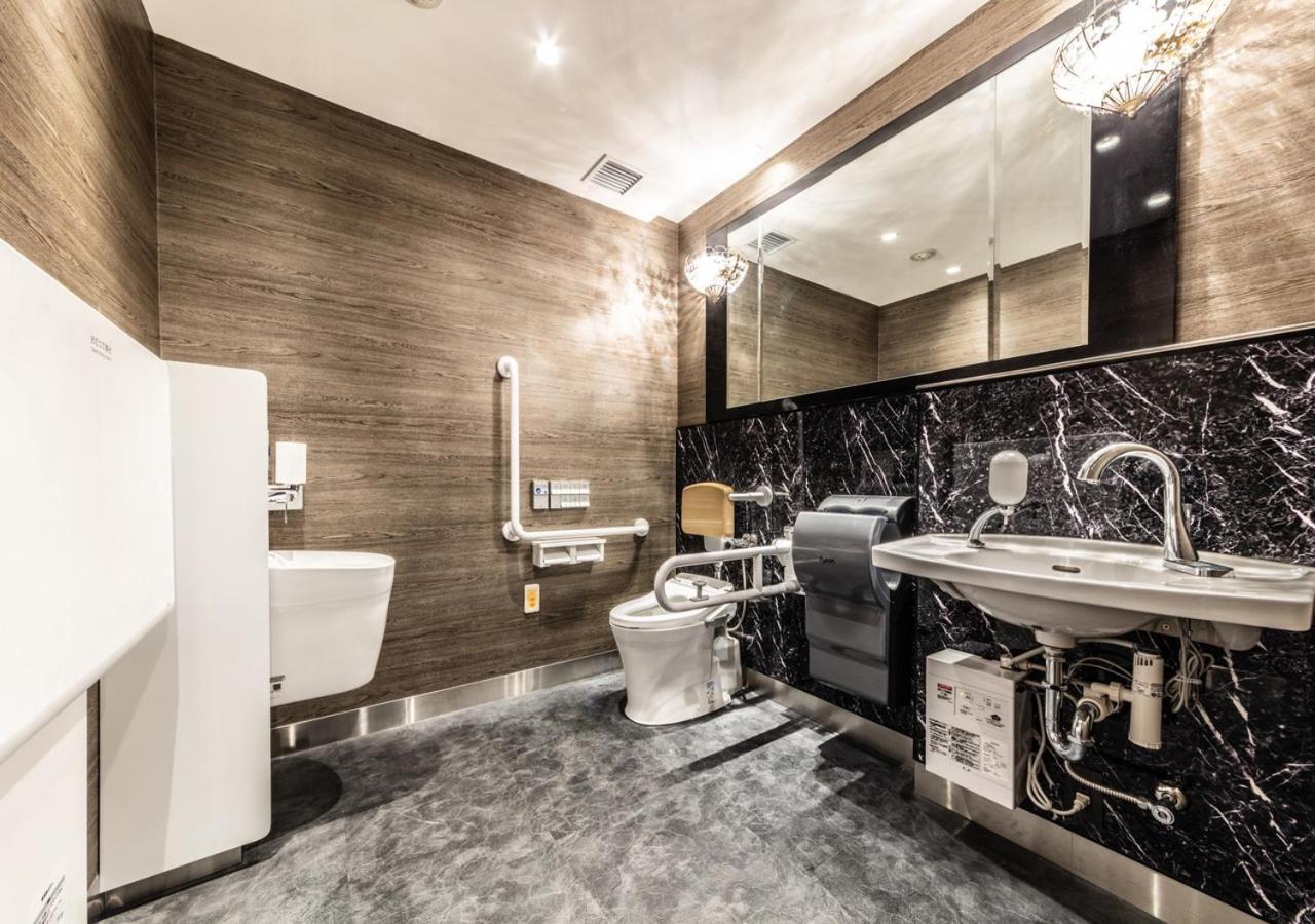 Apa Higashi Shinjuku Kabukicho Tower Hotel 3*
