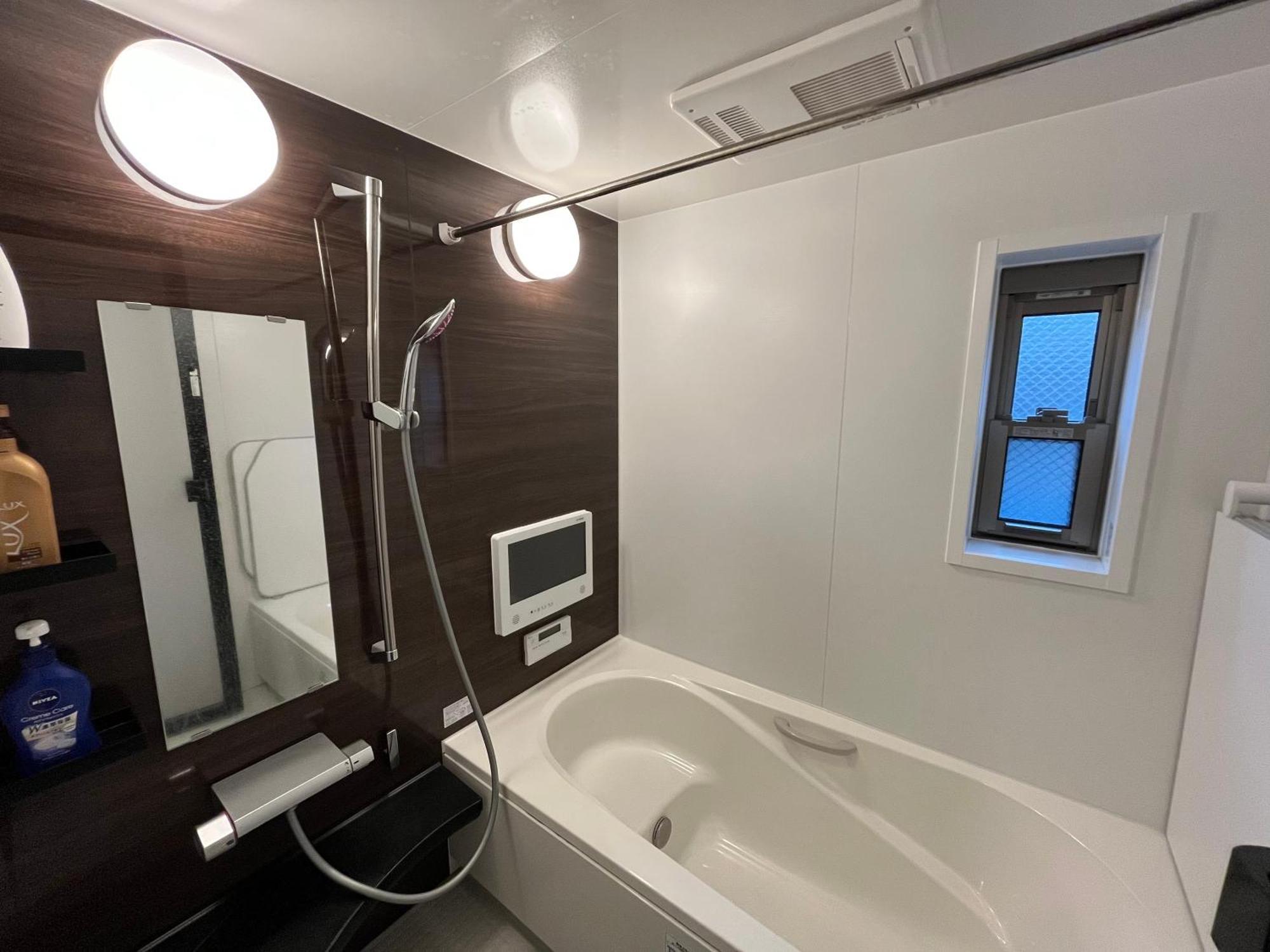 Holiday home Detached House, 3min Walk To Stn, 17min To Asakusa, 10min To Skytree, Direct To Tyo Airports, Free Parking