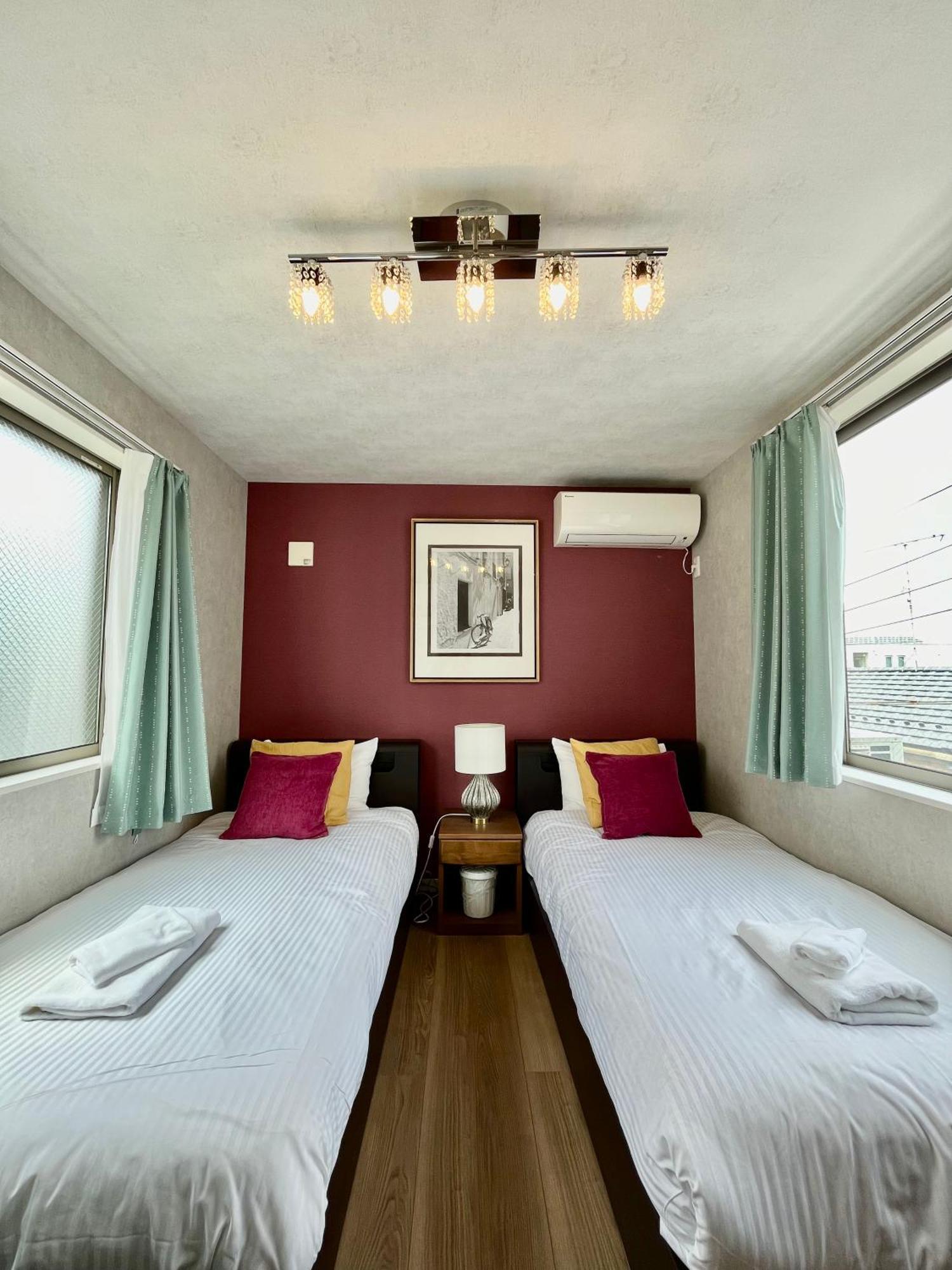 Holiday home Detached House, 3min Walk To Stn, 17min To Asakusa, 10min To Skytree, Direct To Tyo Airports, Free Parking *