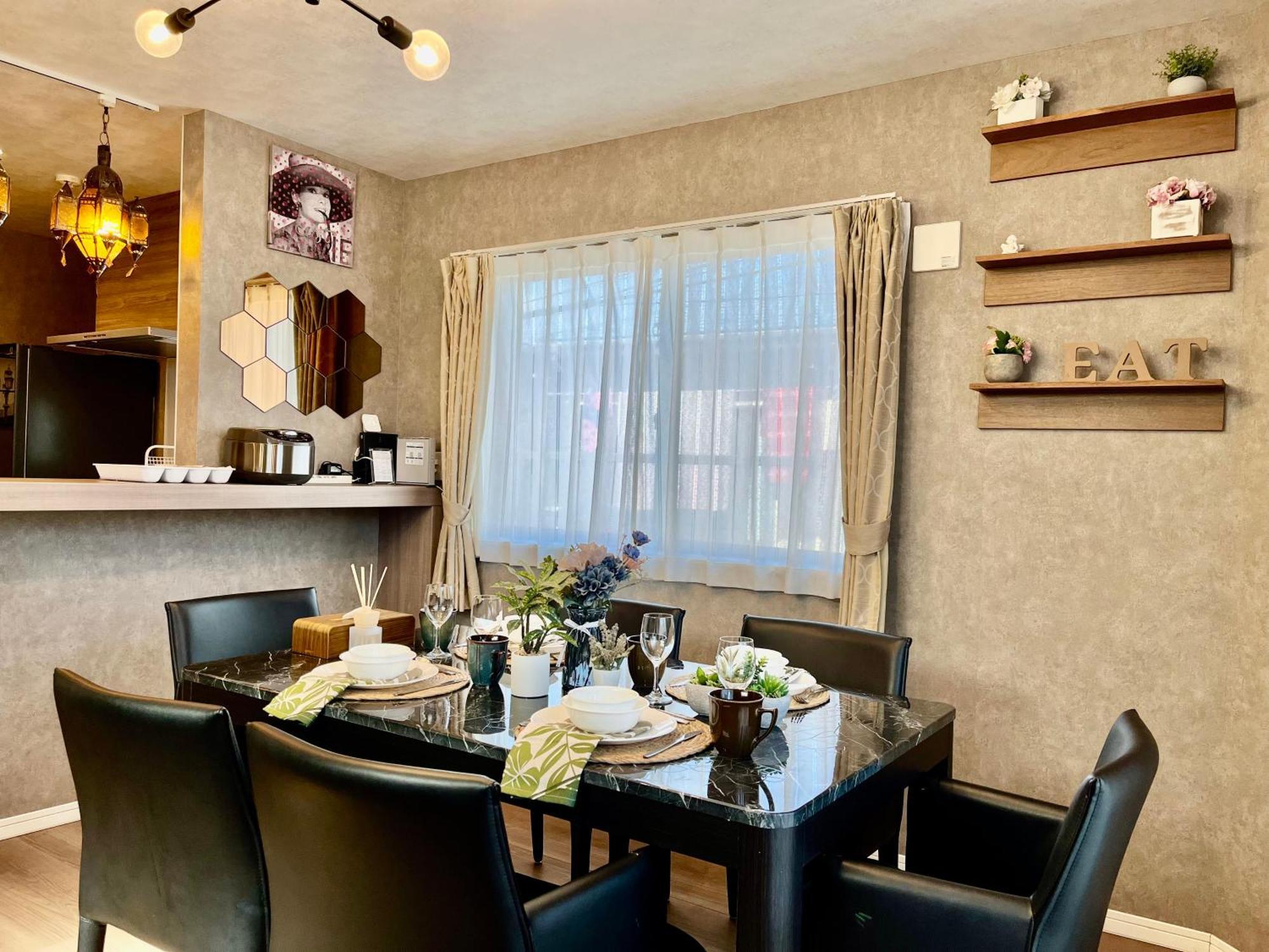 Detached House, 3min Walk To Stn, 17min To Asakusa, 10min To Skytree, Direct To Tyo Airports, Free Parking *
