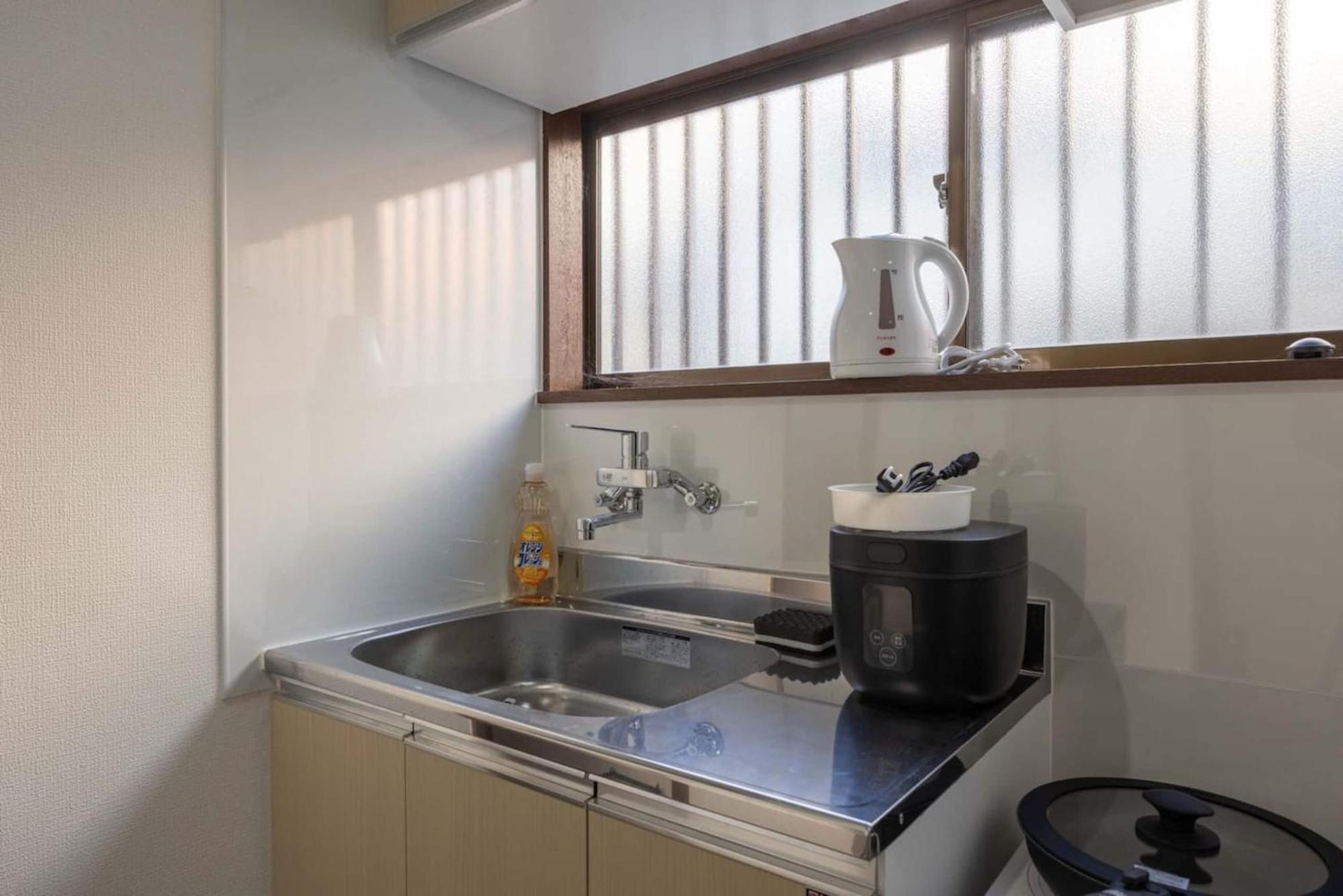 Mikazuki Ukima / Mu1 Apartment